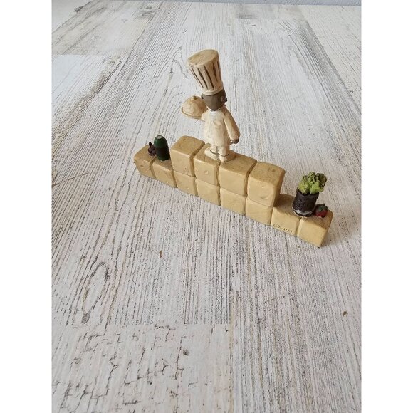 Suzi kiss the cook statue figurine as is wine carrots kitchen décor - Picture 3 of 8